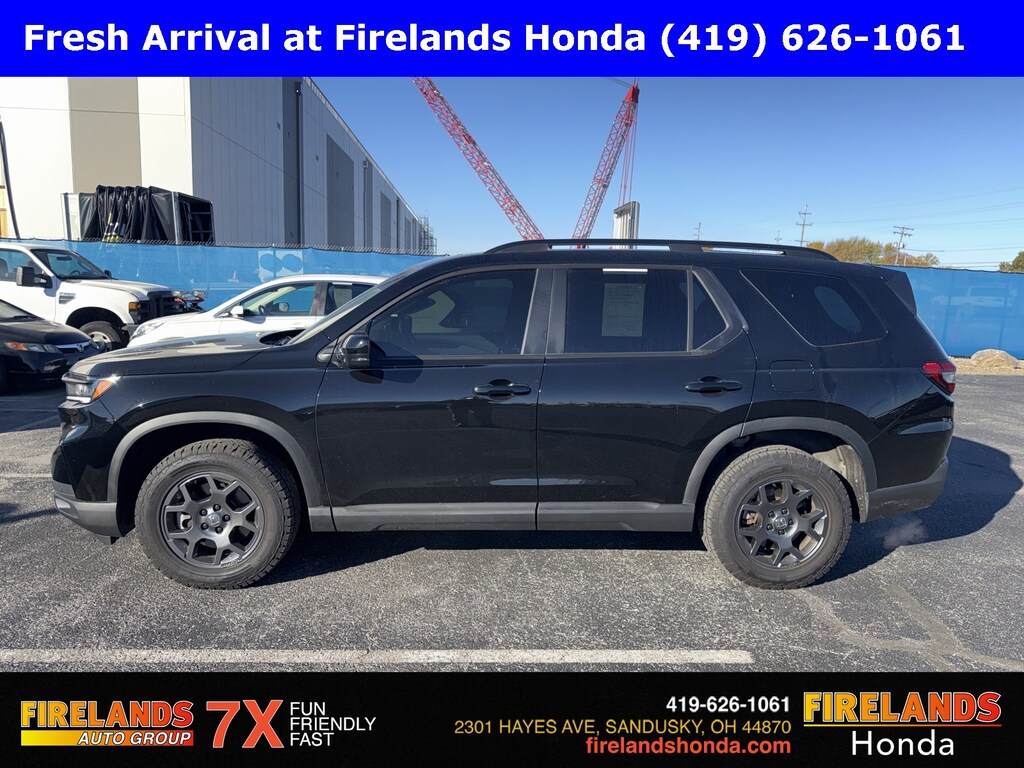 Certified 2025 Honda Pilot TrailSport SUV