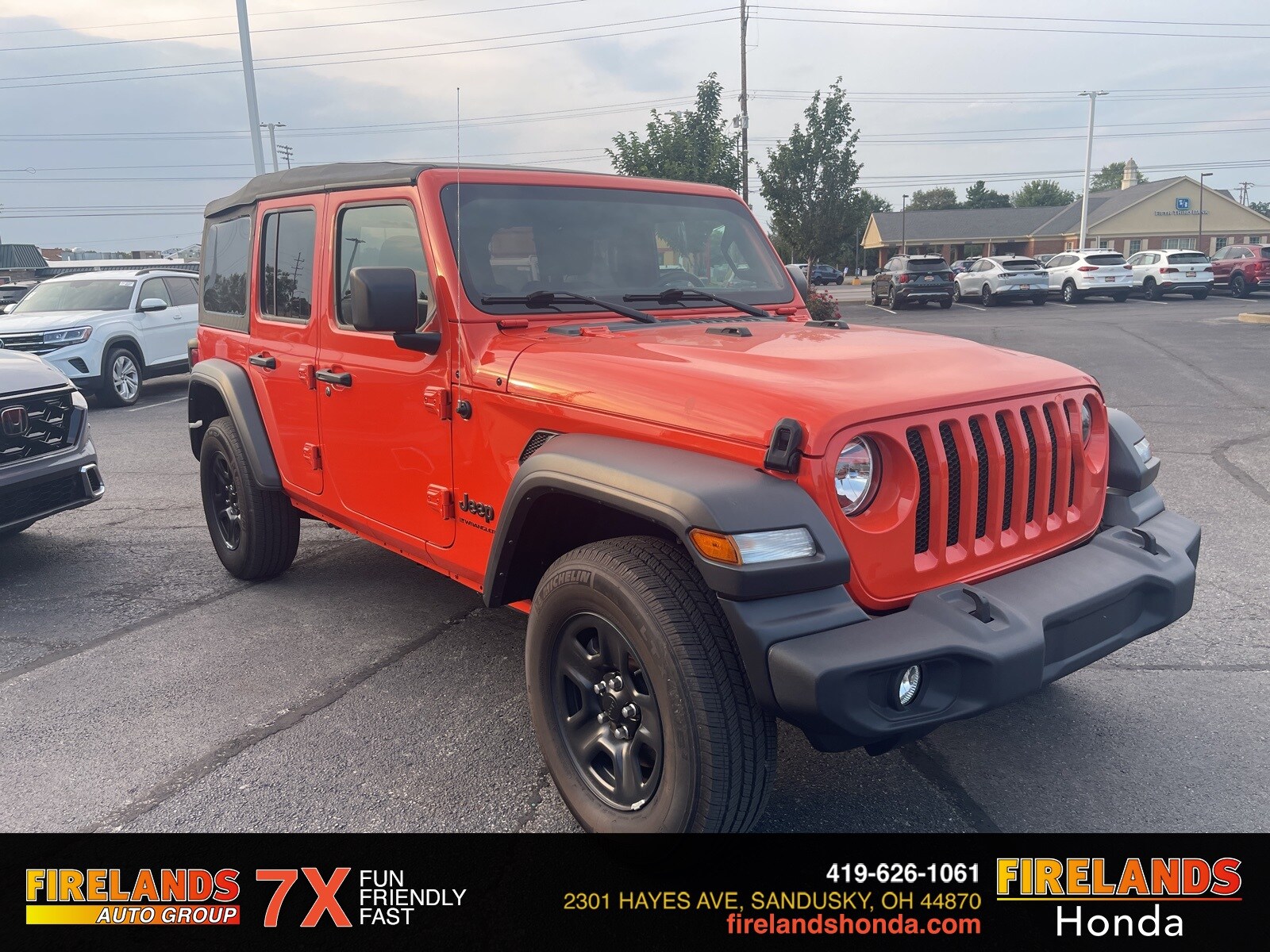2023 Jeep Wrangler Sport photo 4
