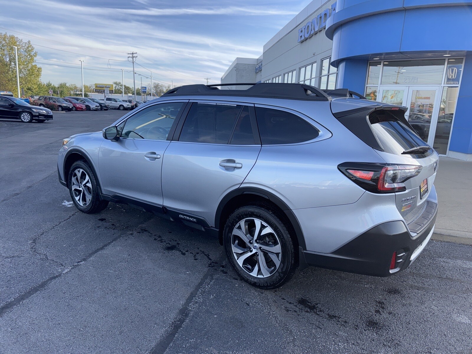 2020 Subaru Outback Limited XT photo 3
