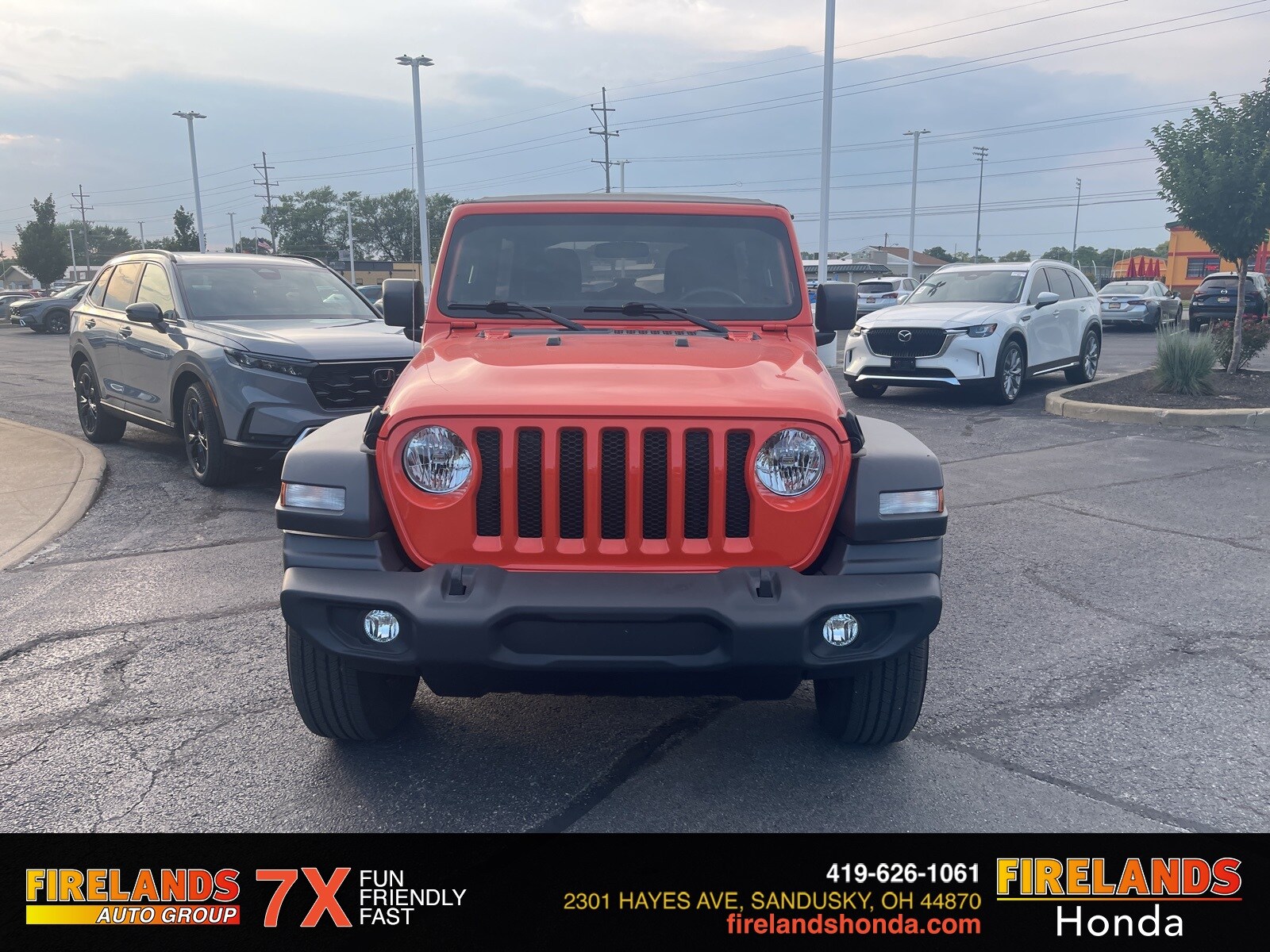 2023 Jeep Wrangler Sport photo 3