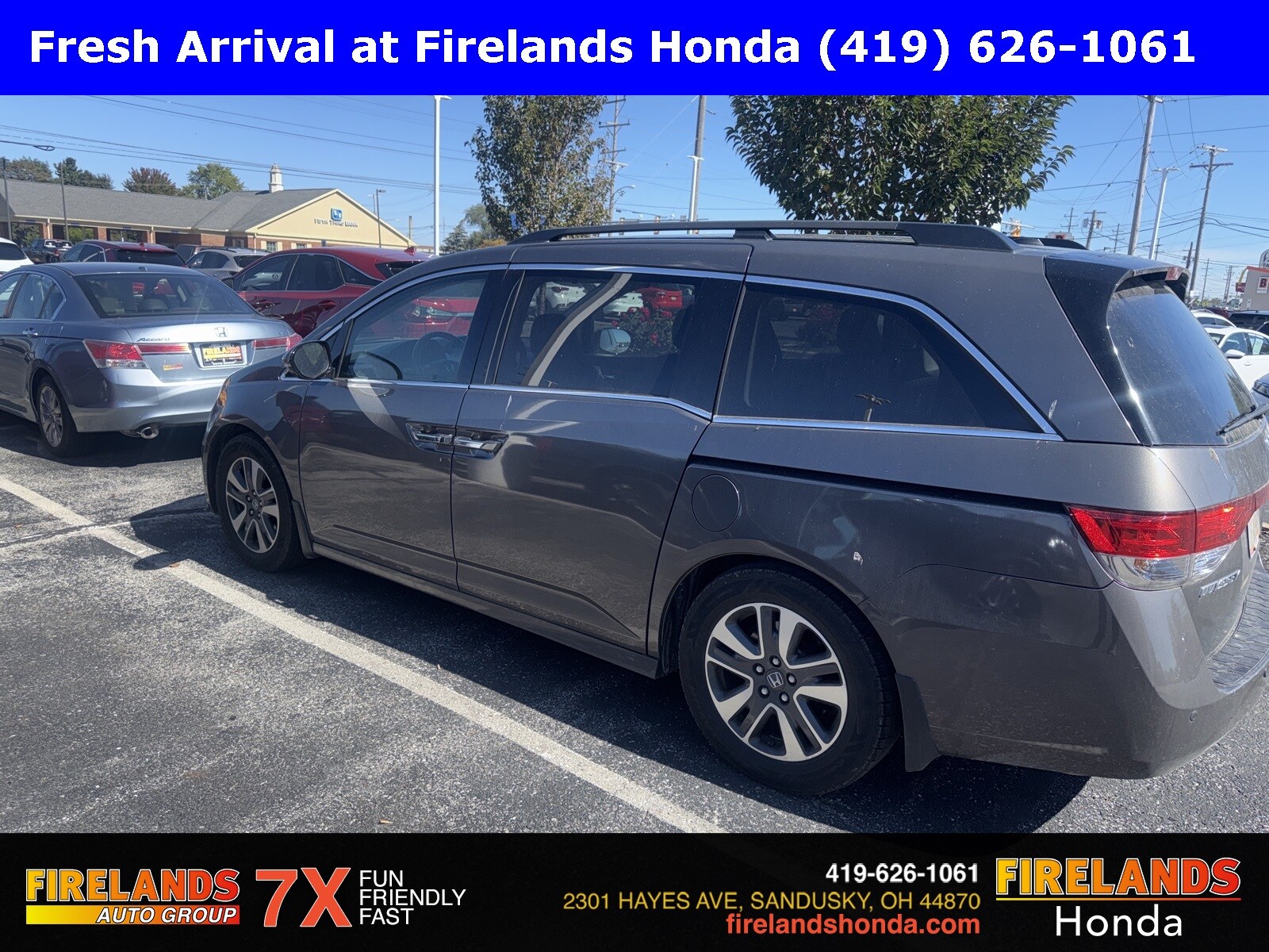 2017 Honda Odyssey Touring photo 2