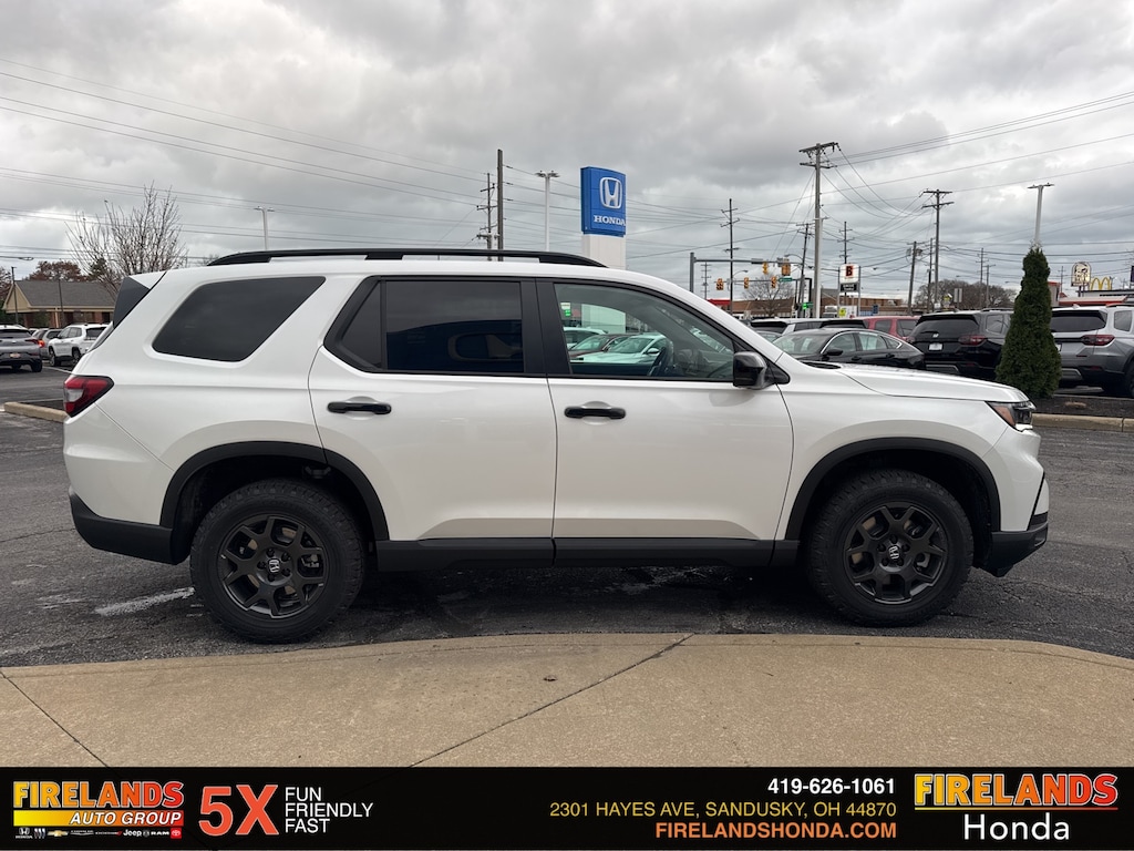 New 2025 Honda Pilot TrailSport SUV