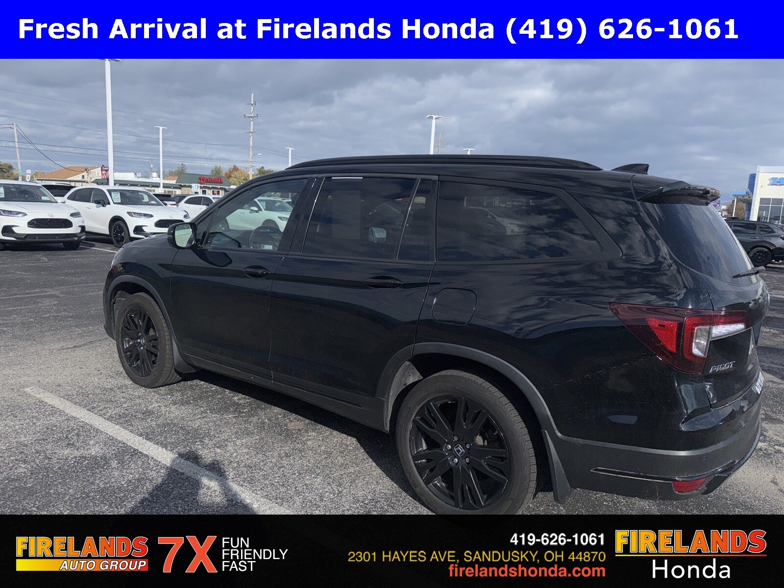 2020 Honda Pilot Black Edition photo 2