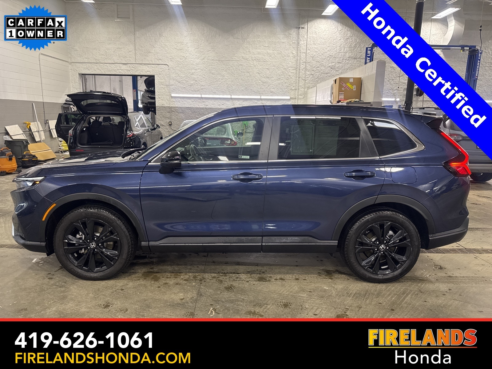 2024 Honda CR-V Sport Touring's photo