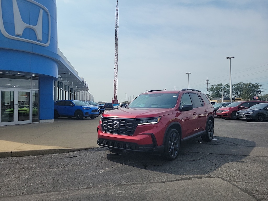 New 2025 Honda Pilot Sport SUV