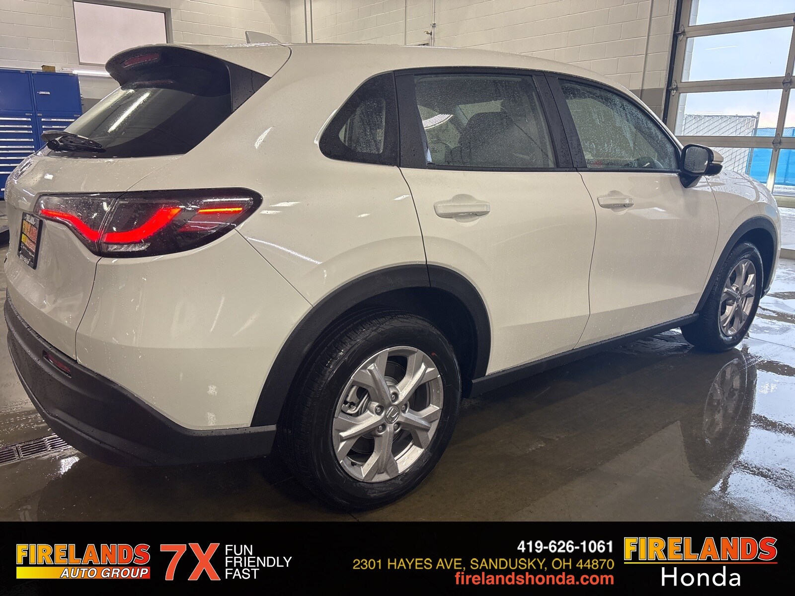 2025 Honda HR-V LX photo 4