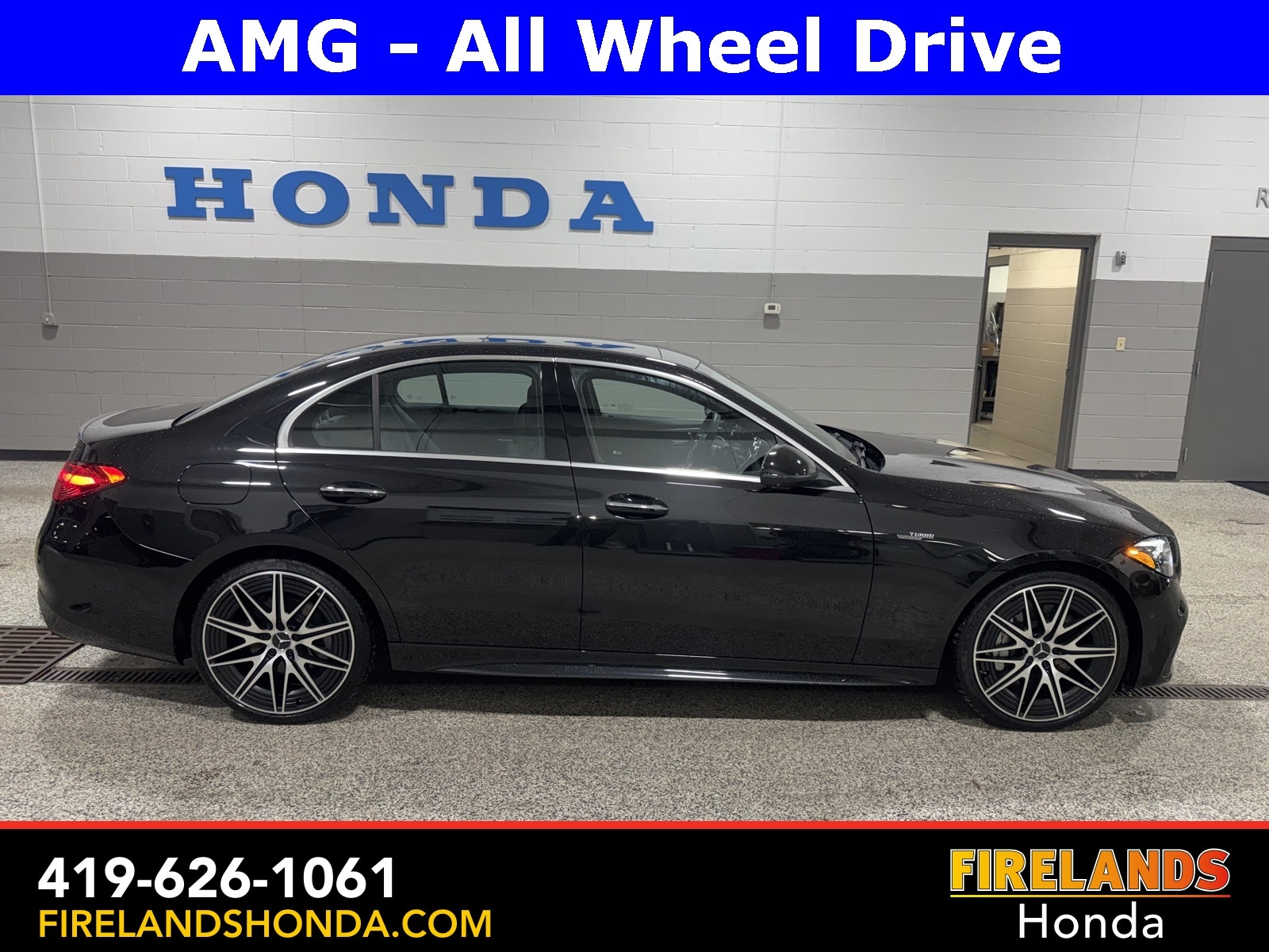 2023 Mercedes-Benz C-Class Sedan AMG C43's photo