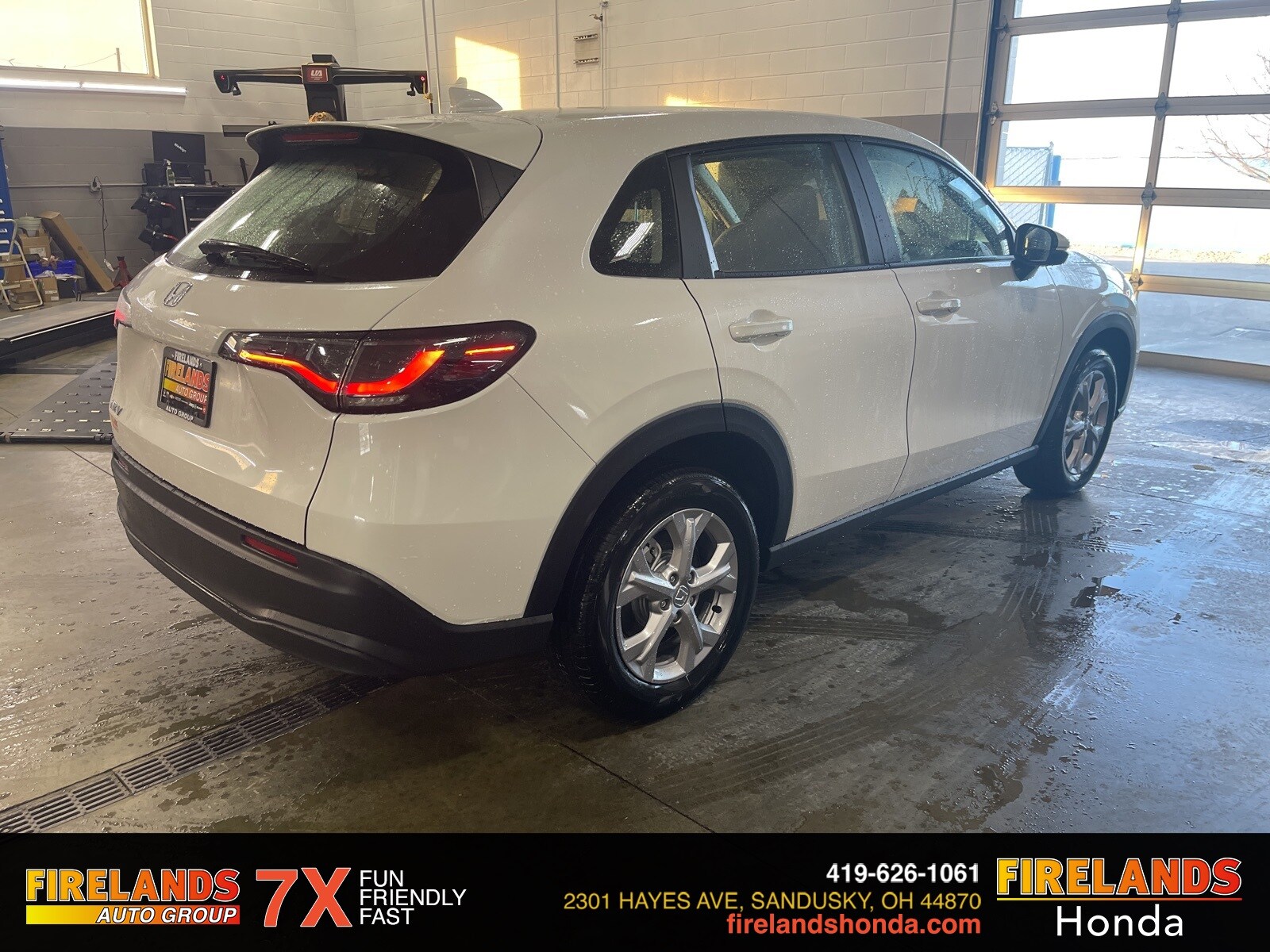 2025 Honda HR-V LX photo 3