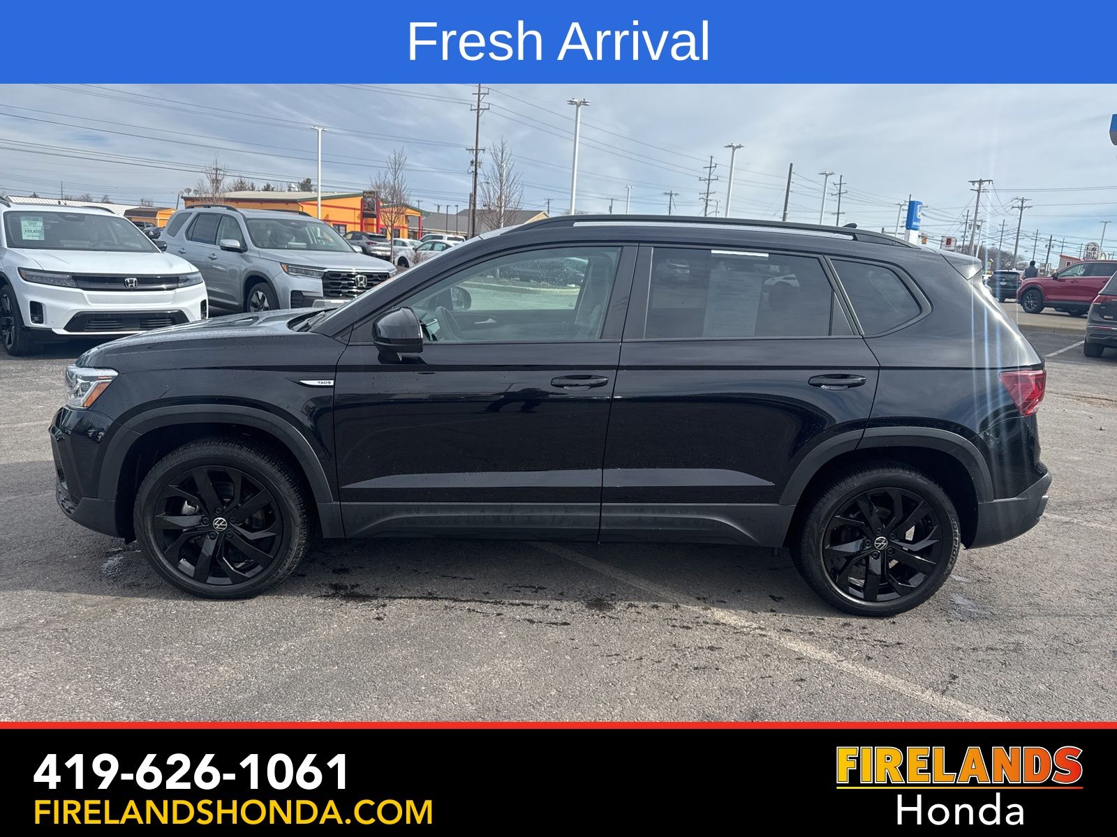 2024 Volkswagen Taos SE Black