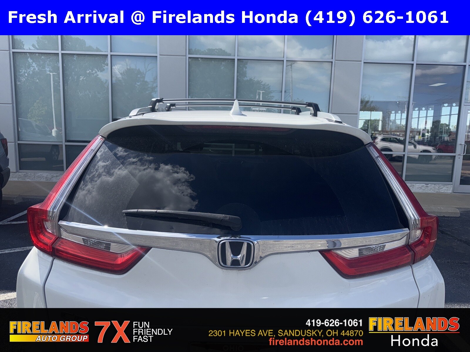 2018 Honda CR-V Touring photo 3
