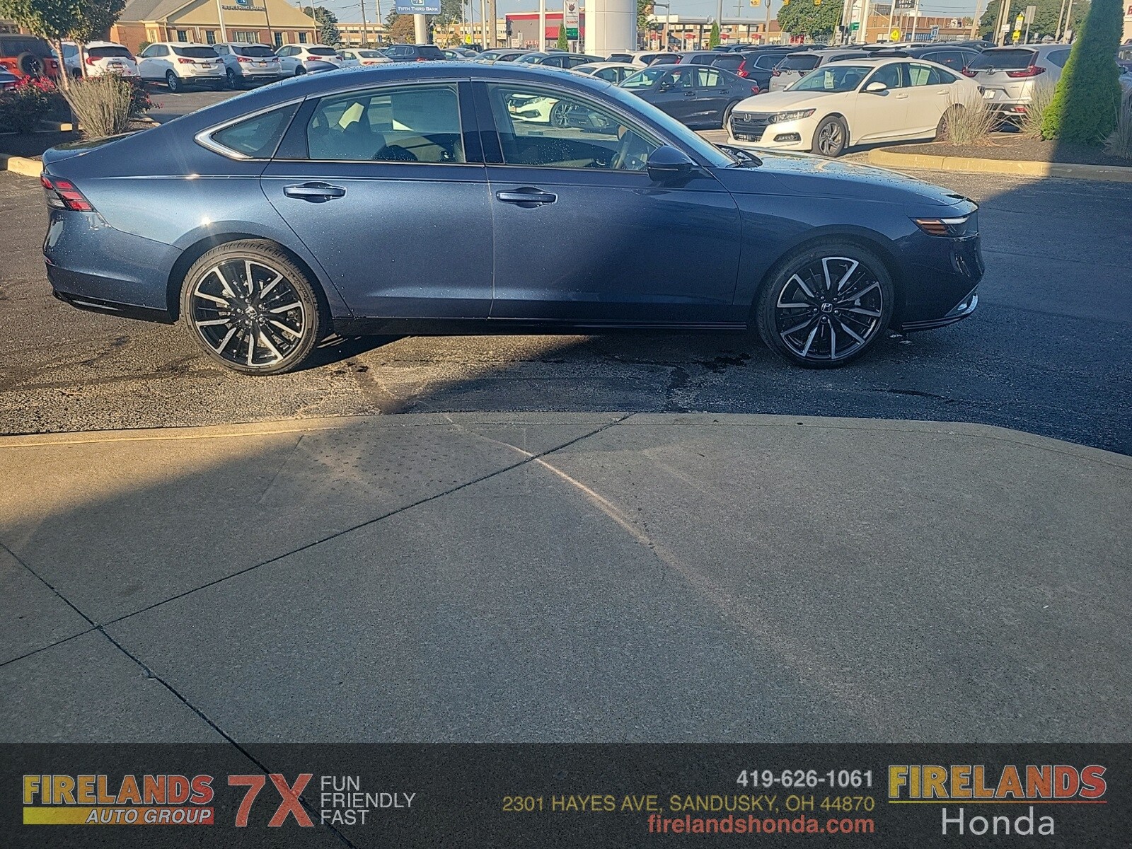 2025 Honda Accord Hybrid Touring photo 2