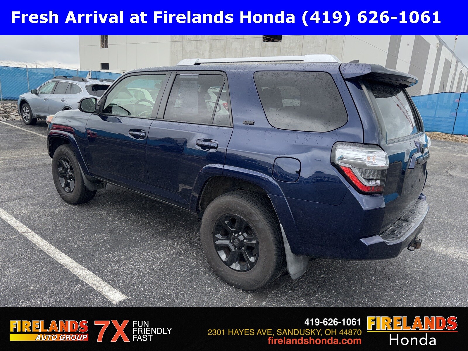 2016 Toyota 4Runner SR5 photo 2