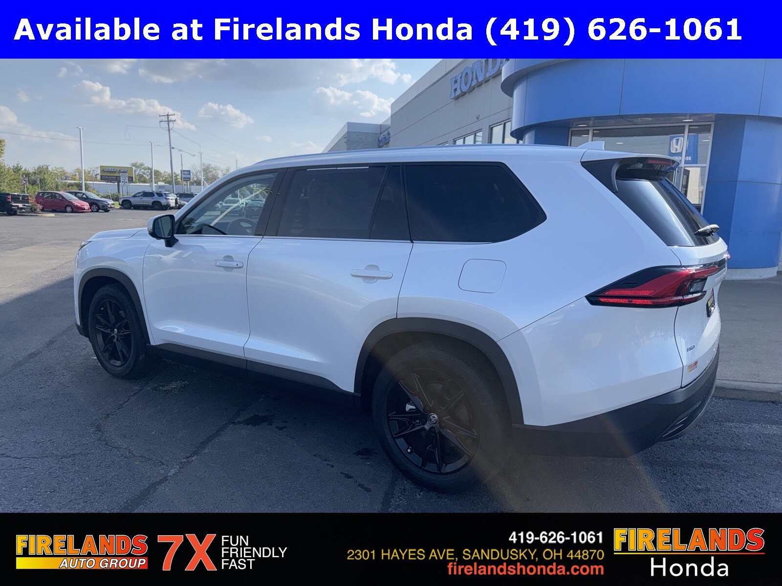 2024 Toyota Grand Highlander Platinum photo 2
