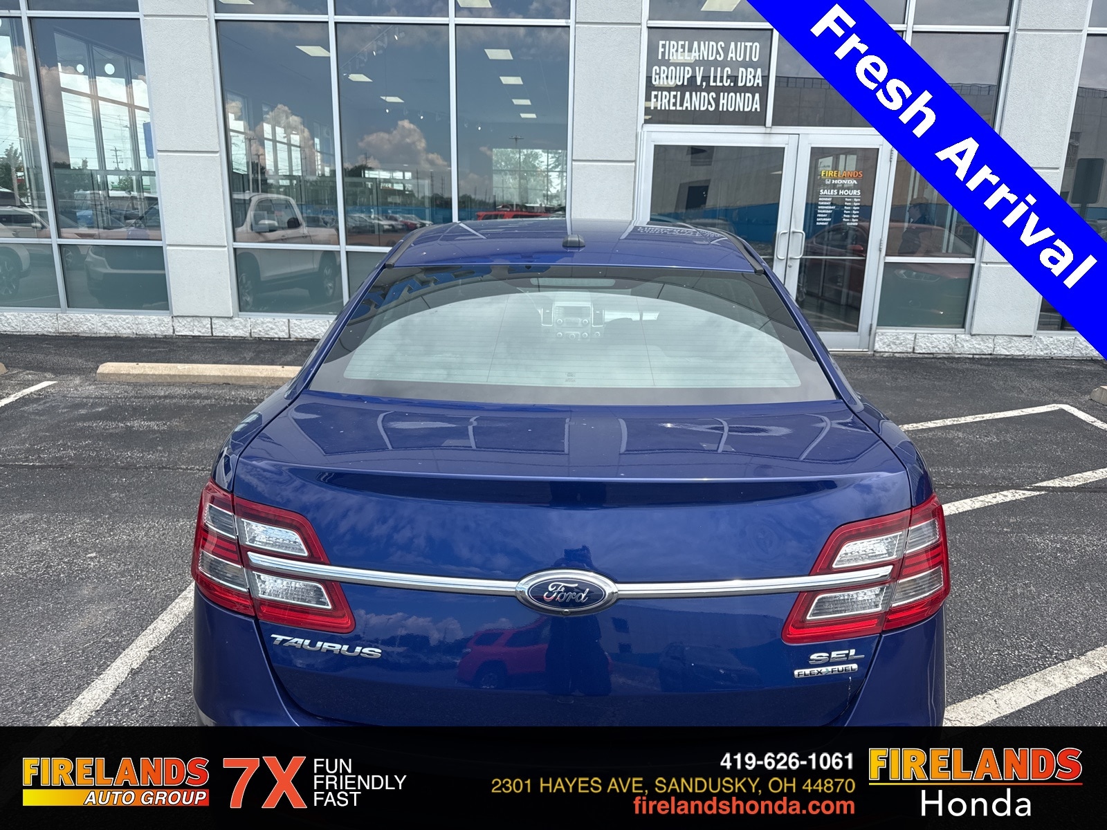 Used 2015 Ford Taurus SEL with VIN 1FAHP2E87FG192032 for sale in Sandusky, OH