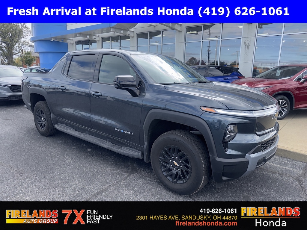 Used 2025 Chevrolet Silverado EV LT w/3LT Truck Crew Cab