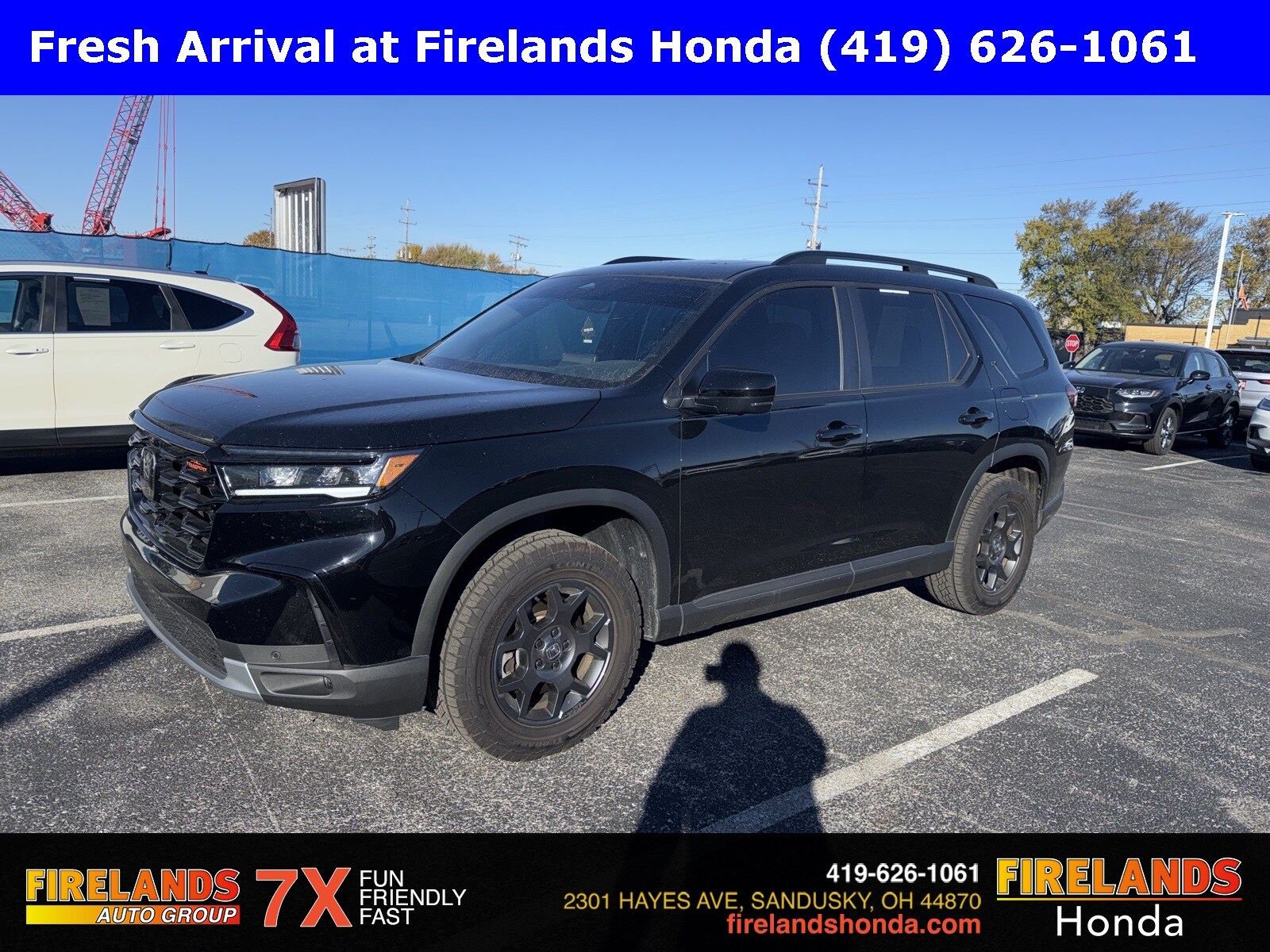 2025 Honda Pilot TrailSport photo 2