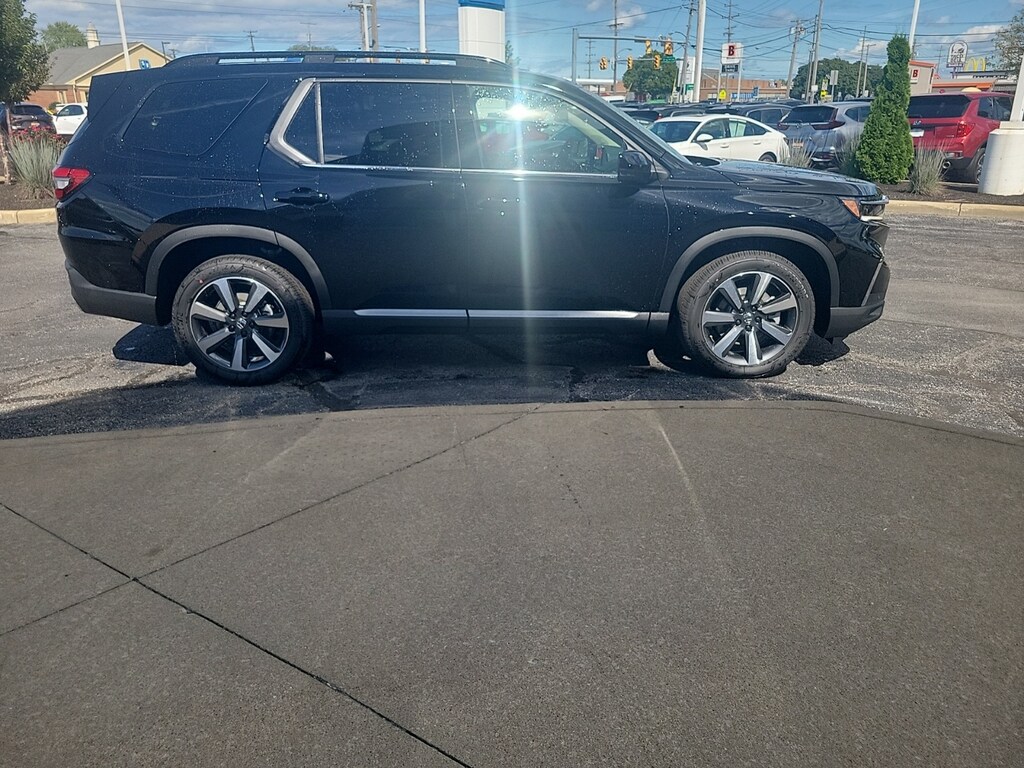 New 2025 Honda Pilot Touring SUV