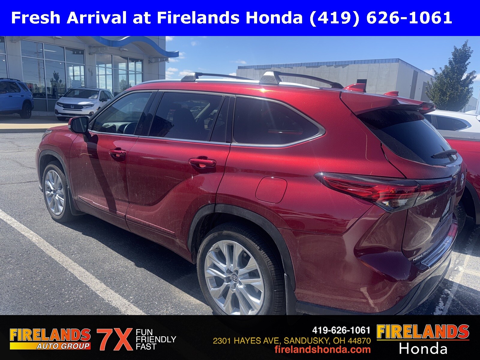 2023 Toyota Highlander Limited photo 2