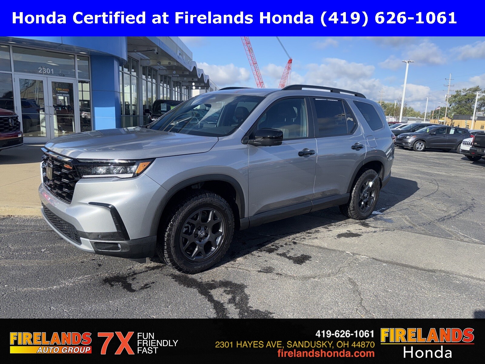 2025 Honda Pilot TrailSport photo 2