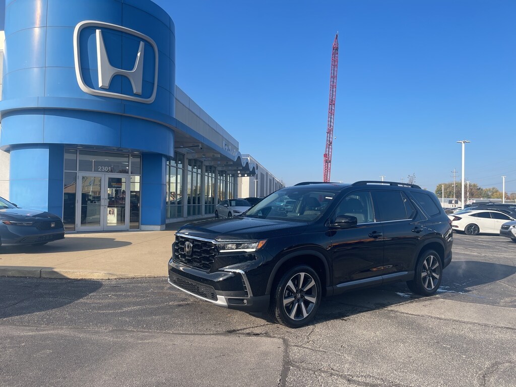 New 2025 Honda Pilot Touring SUV