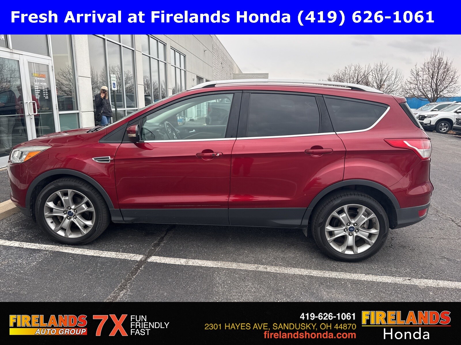 2014 Ford Escape Titanium photo 2