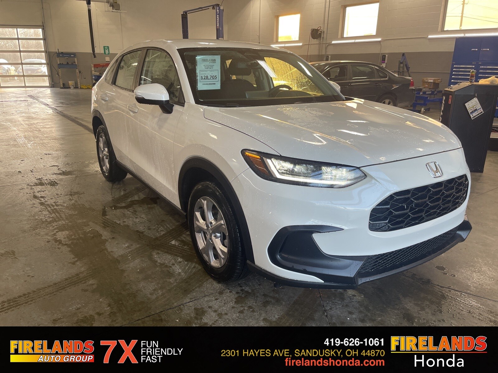 2025 Honda HR-V LX photo 2