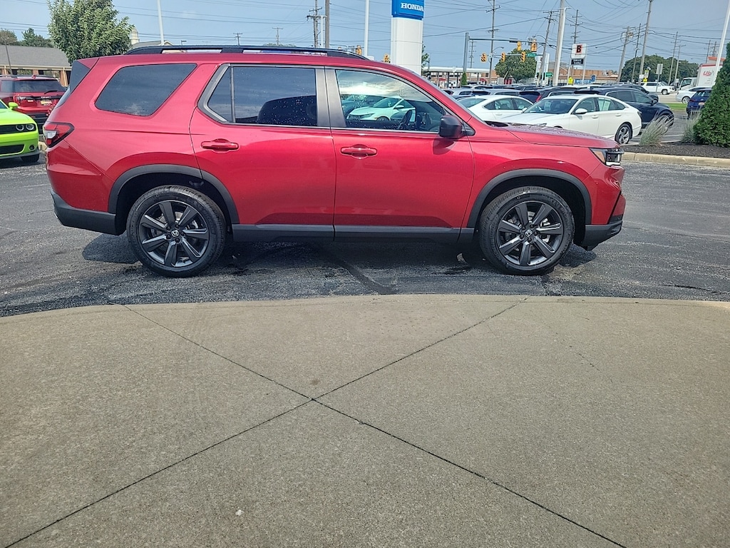 New 2025 Honda Pilot Sport SUV