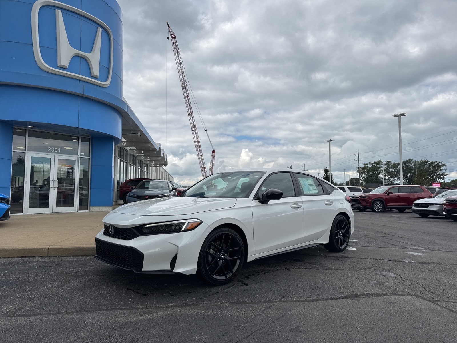 2025 Honda Civic Hatchback Sport's photo