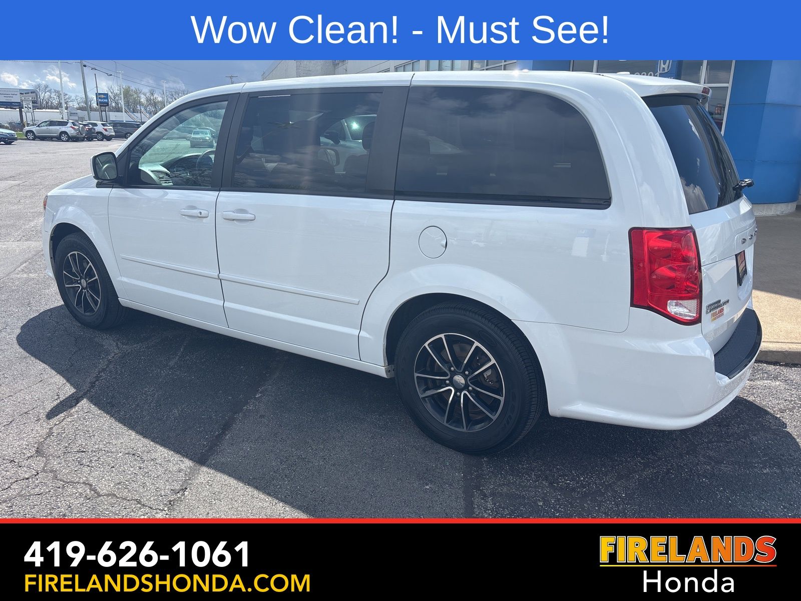 Used 2017 Dodge Grand Caravan SE Plus with VIN 2C4RDGBG5HR751563 for sale in Sandusky, OH