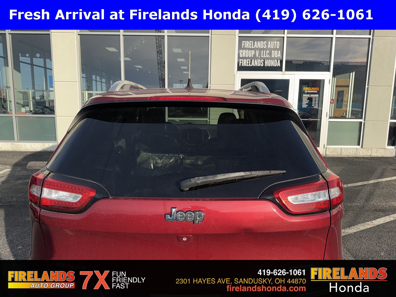 2015 Jeep Cherokee Latitude photo 2