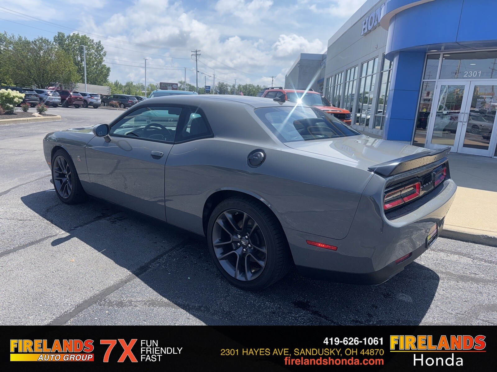 2023 Dodge Challenger R/T Scat Pack photo 3