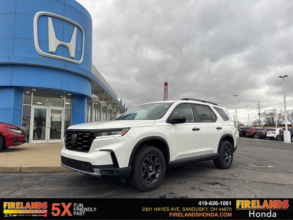 New 2025 Honda Pilot TrailSport SUV