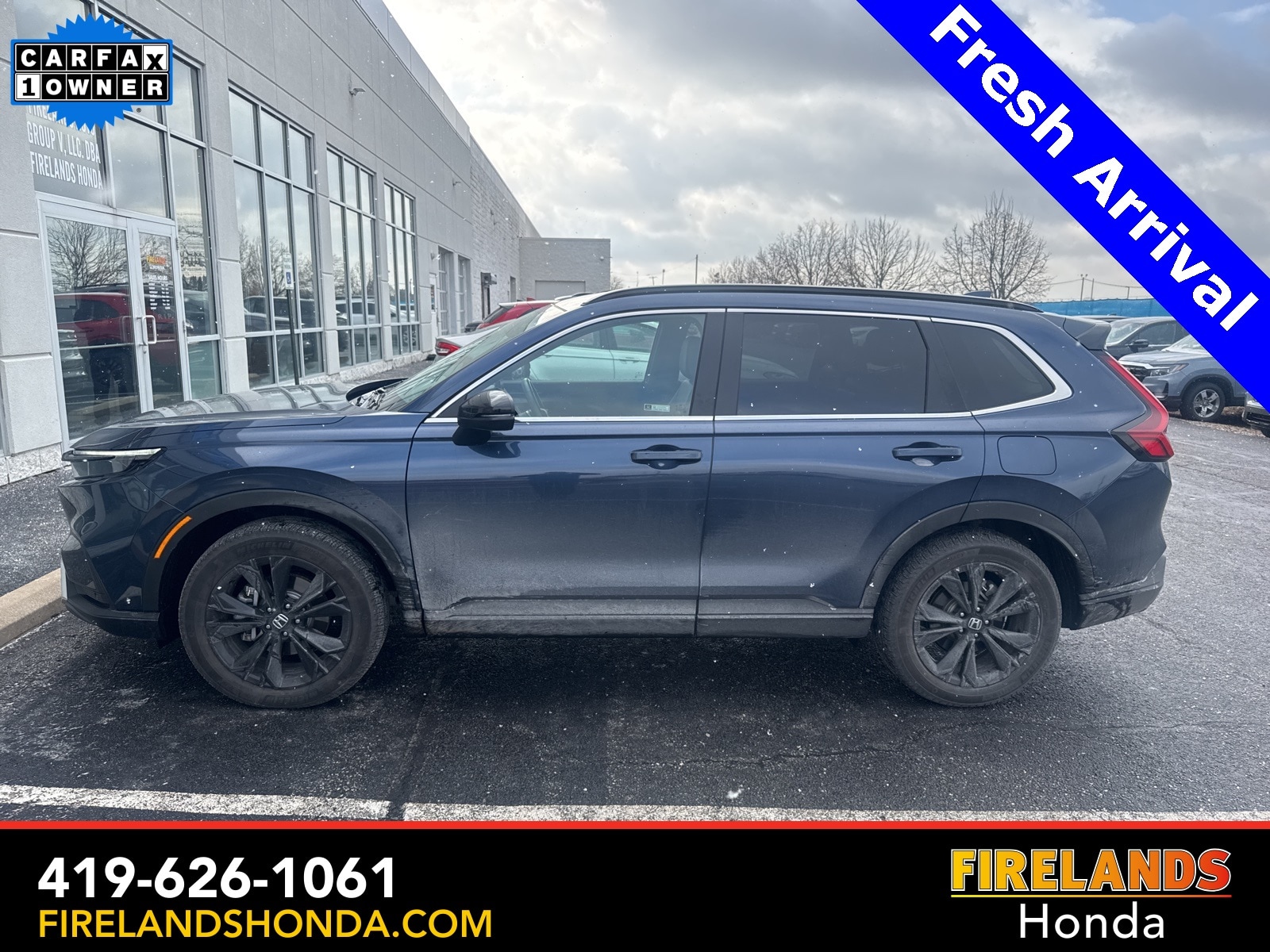 2024 Honda CR-V Sport Touring's photo