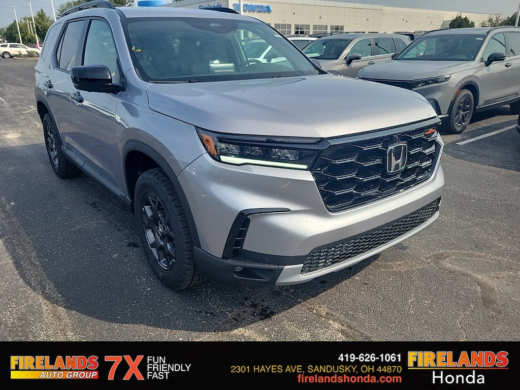 New 2025 Honda Pilot TrailSport SUV