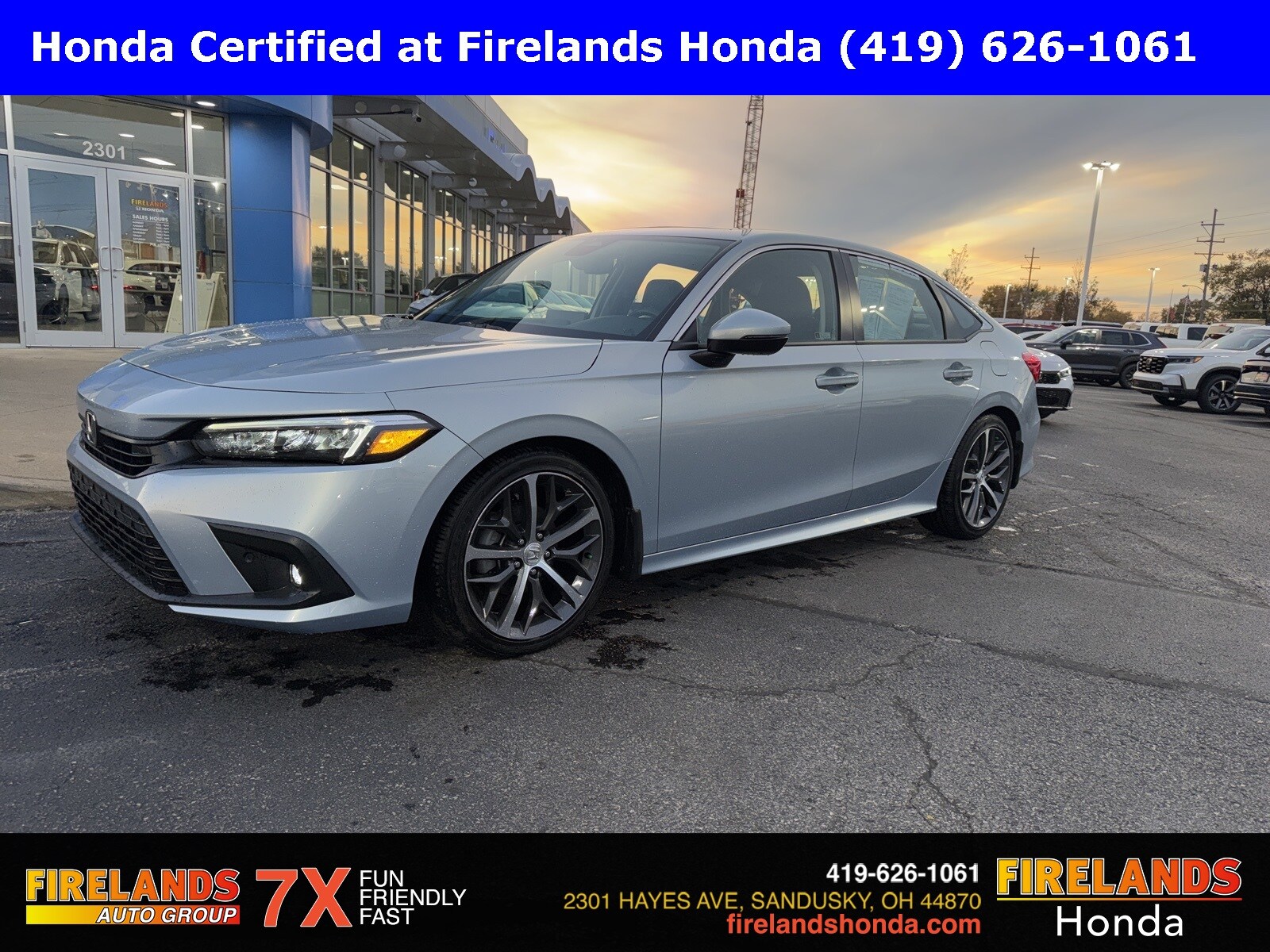 2023 Honda Civic Touring photo 2