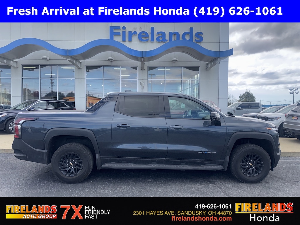 Used 2025 Chevrolet Silverado EV LT w/3LT Truck Crew Cab