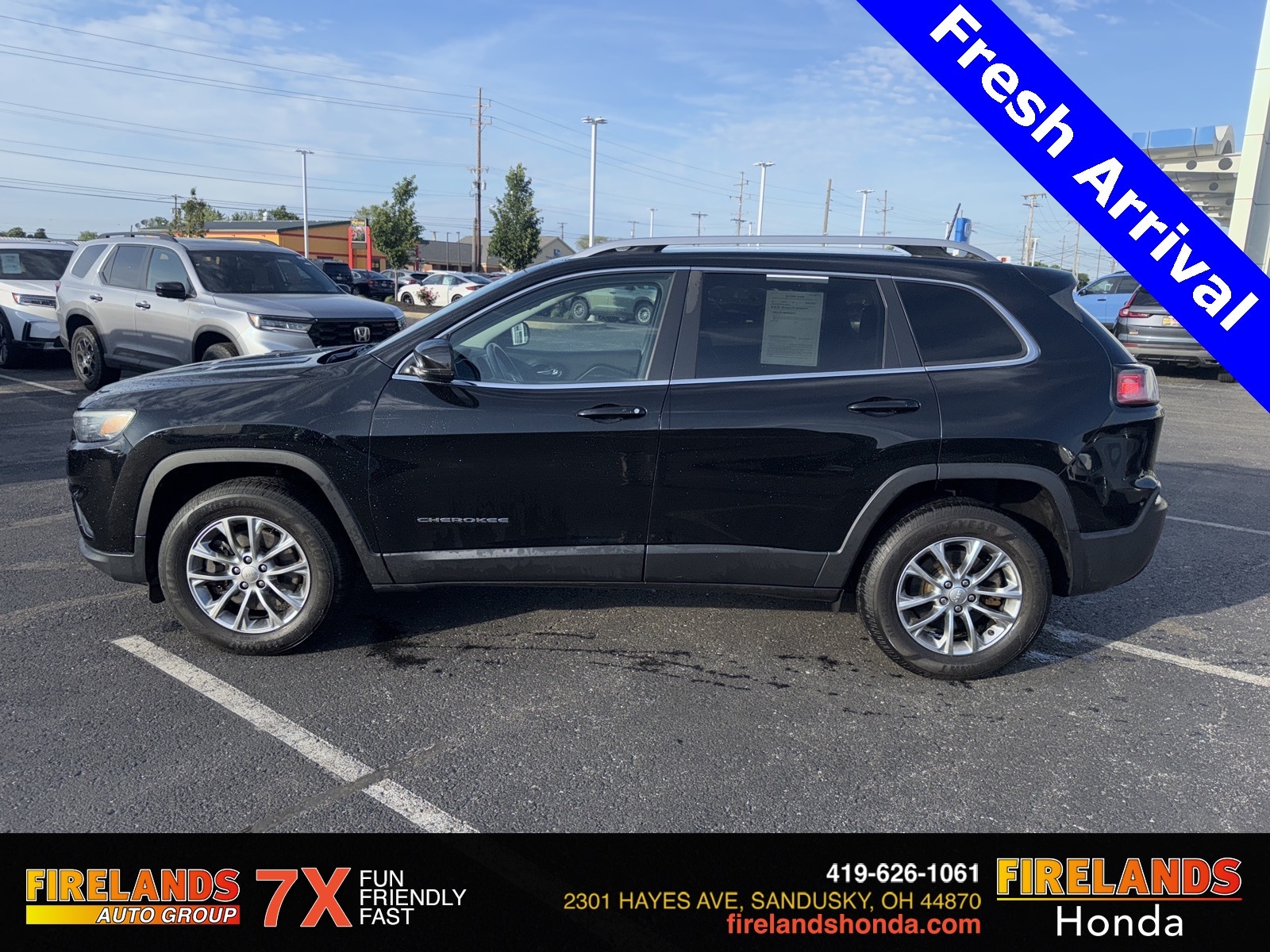 Used 2019 Jeep Cherokee Latitude Plus with VIN 1C4PJMLX6KD329955 for sale in Sandusky, OH