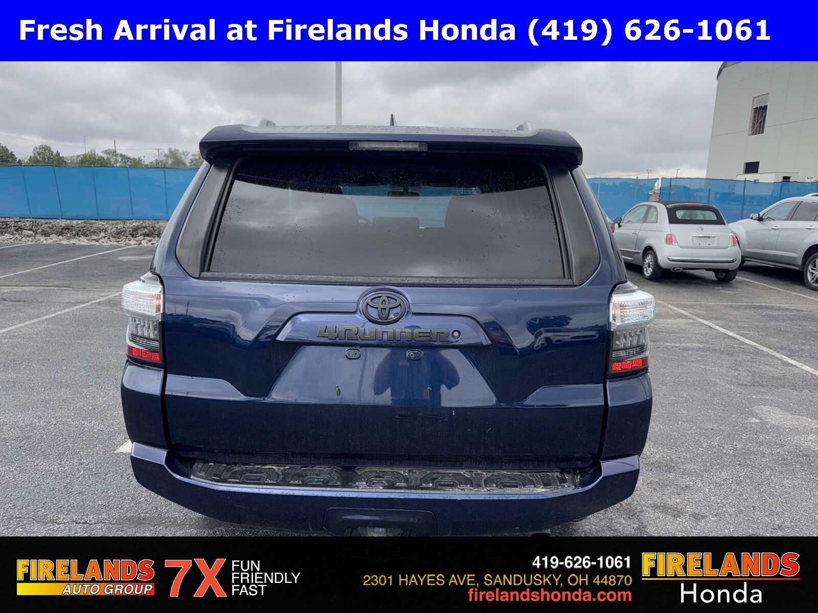 2016 Toyota 4Runner SR5 photo 3