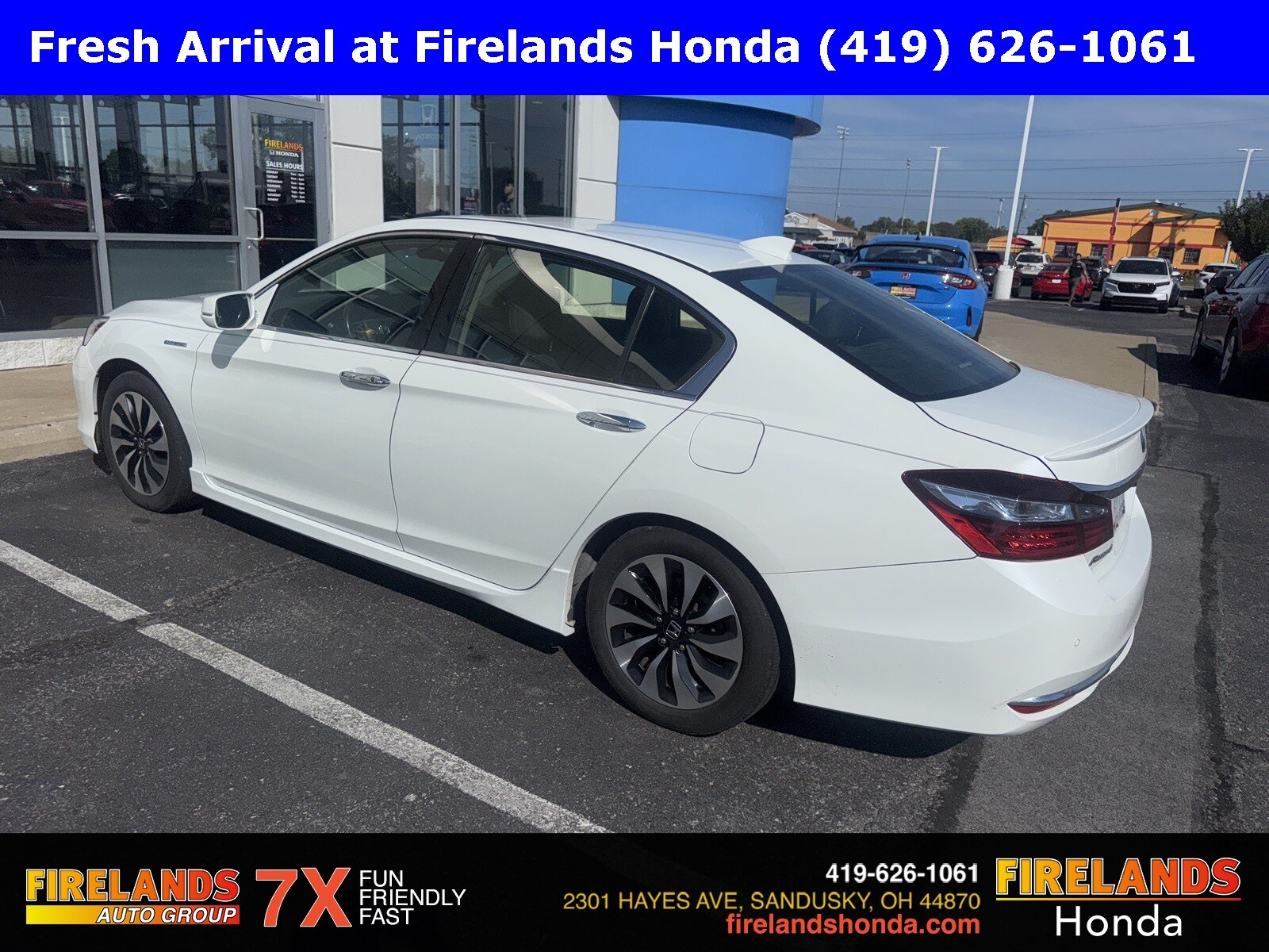 2017 Honda Accord Hybrid Touring photo 2