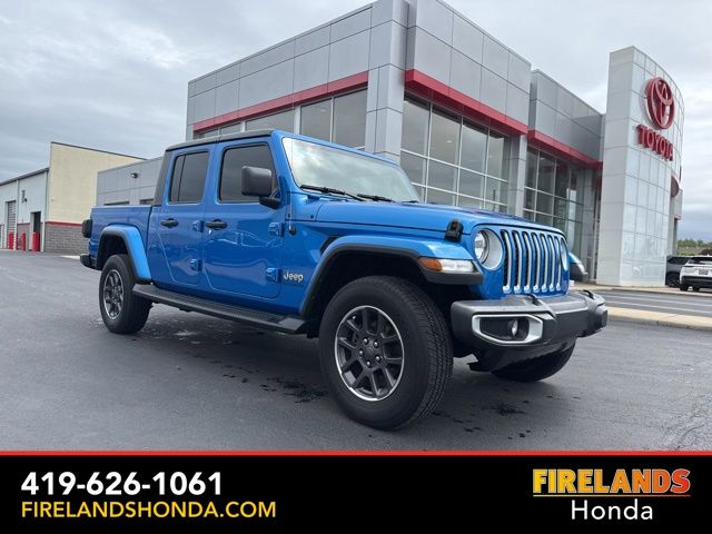 2022 Jeep Gladiator Overland's photo