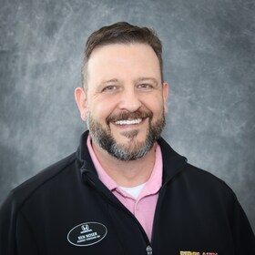 Staff member Ken Noser from 74f0a70bbde3