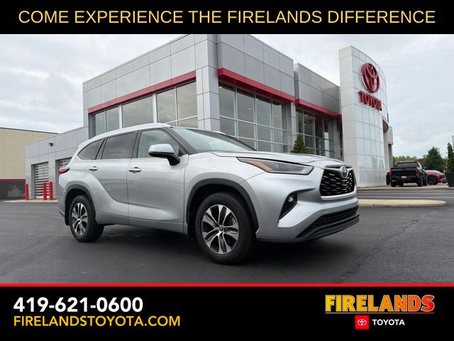 2021 Toyota Highlander XLE SUV