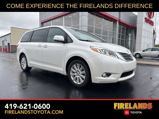 2017 Toyota Sienna Limited V6 AWD 7-Passenger's photo