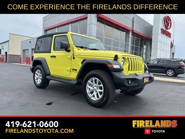 2023 Jeep Wrangler Sport S's photo