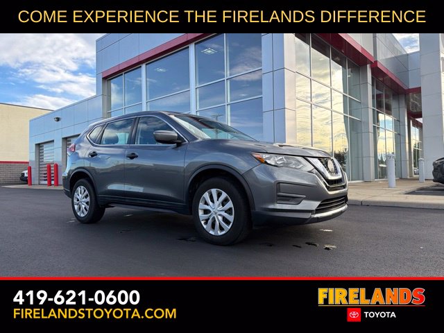 Used 2019 Nissan Rogue S with VIN 5N1AT2MVXKC811959 for sale in Sandusky, OH