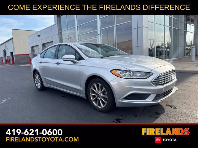 2017 Ford Fusion SE Sedan