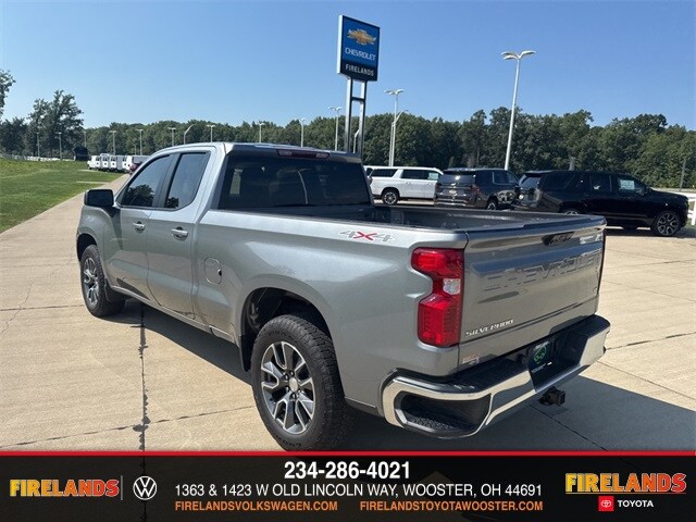2023 Chevrolet Silverado 1500 LT photo 3