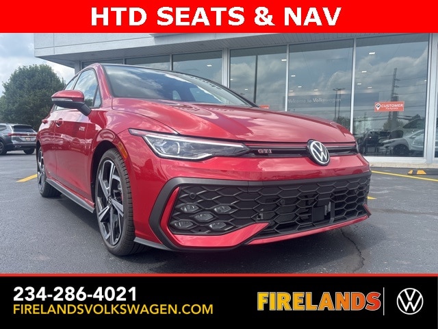 2025 Volkswagen Golf GTI SE's photo