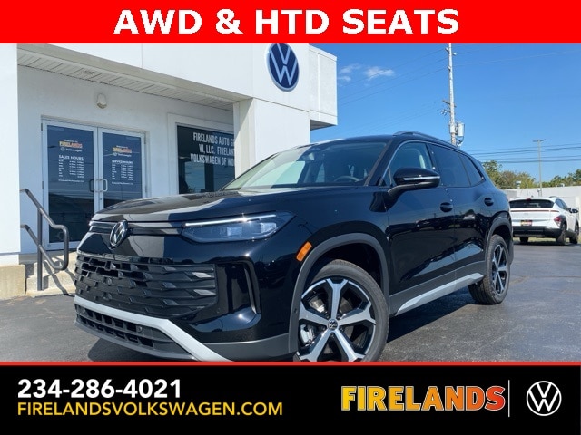 2025 Volkswagen Tiguan SE's photo