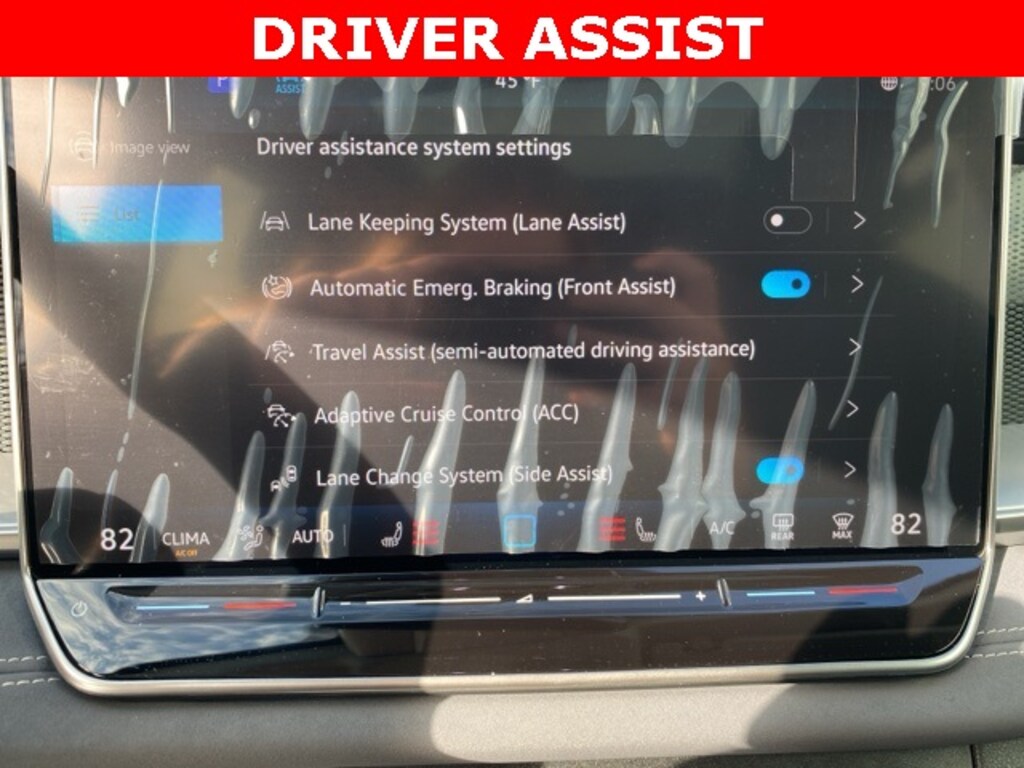 New 2026 Volkswagen Tiguan 2.0T SE SUV